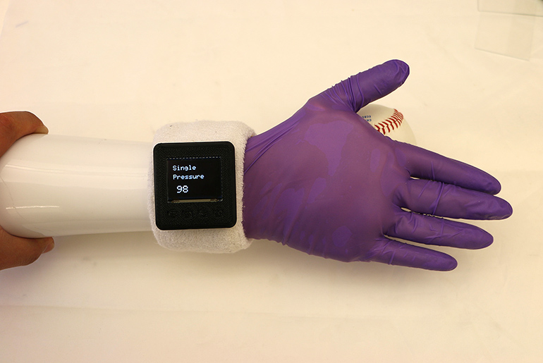 Pressure Sensing Glove